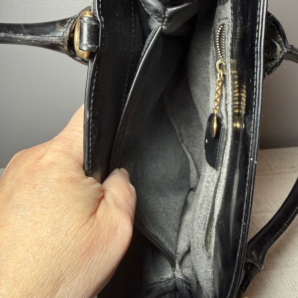 Gucci Vintage Black Leather Shoulder Bag w/COA - Picture 9 of 12